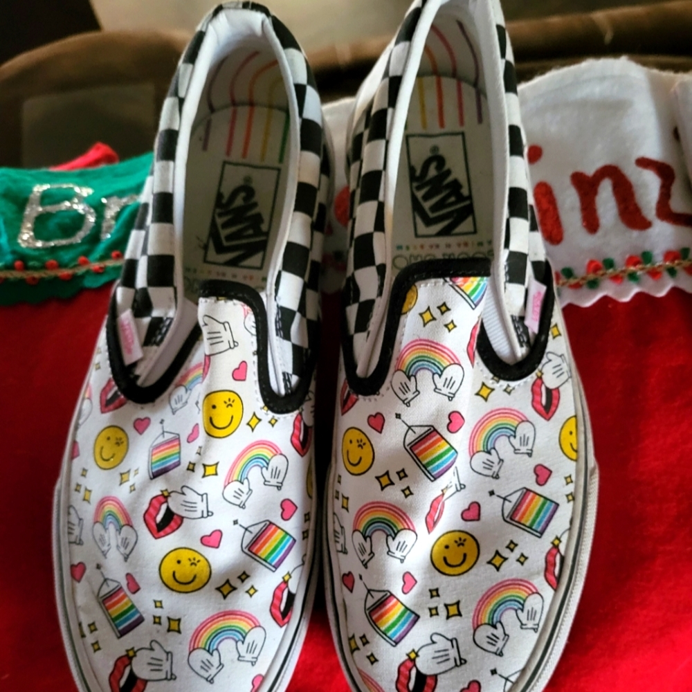 Emoji vans
